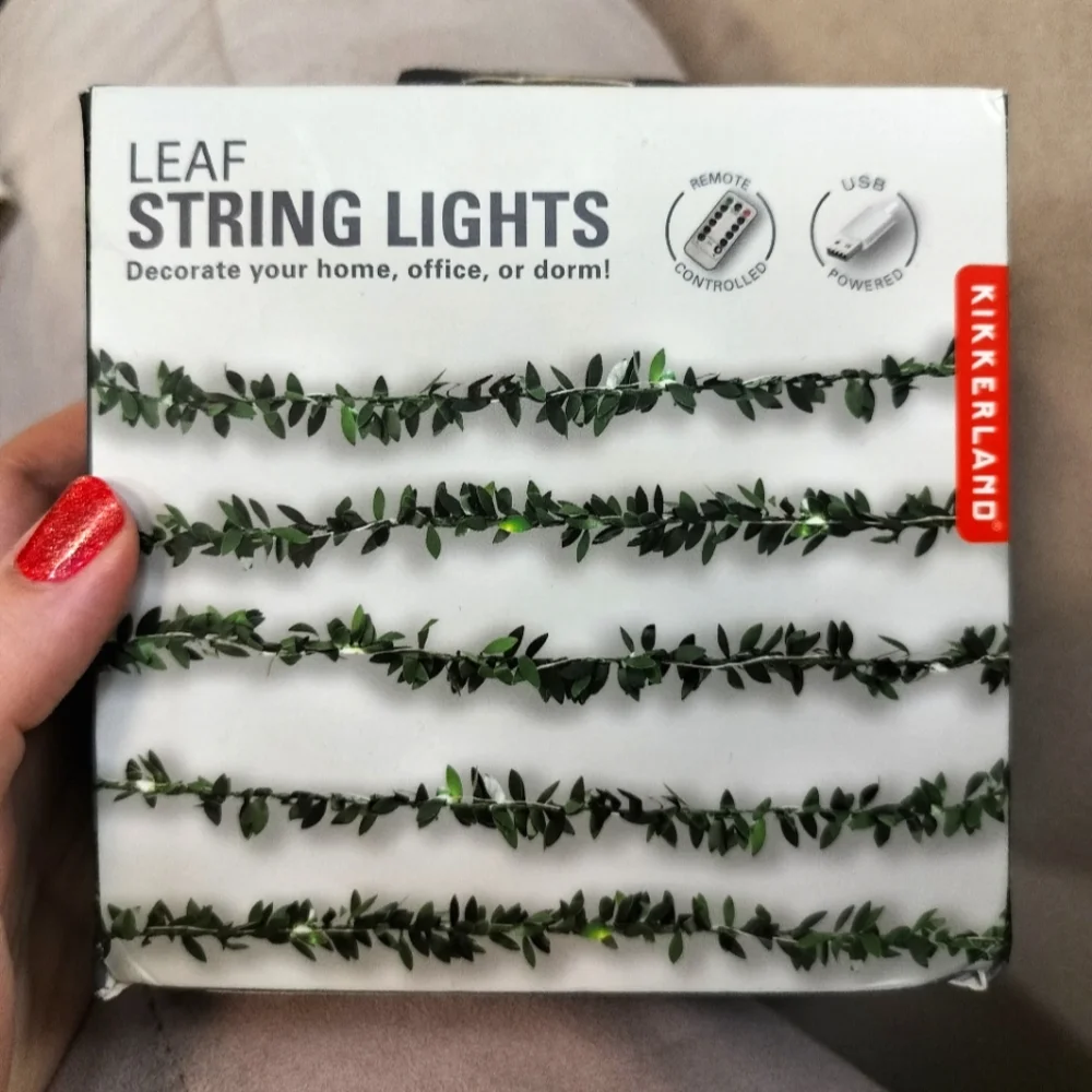 FREE W/ PURCHASE NWT Leaf String Lights